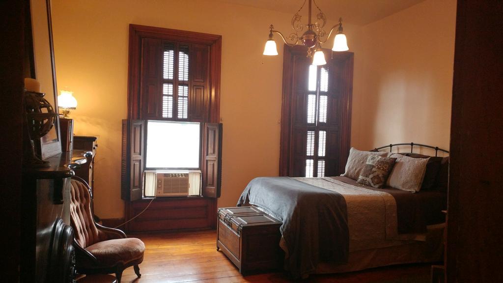 The Mitchell House Bed And Breakfast 서클빌 외부 사진